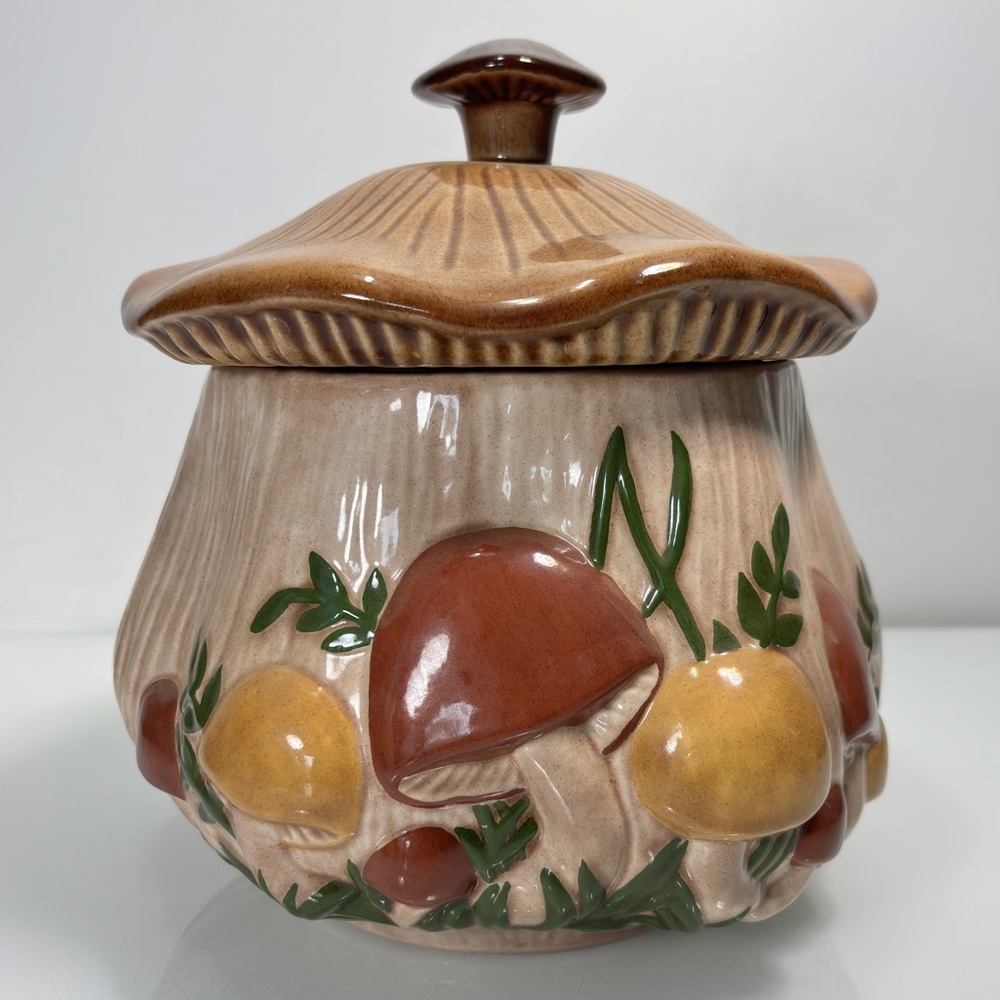 Vintage 70's Brown Red Yellow Large Ceramic Mushroom Soup Tureen - Picture 2 of 14
